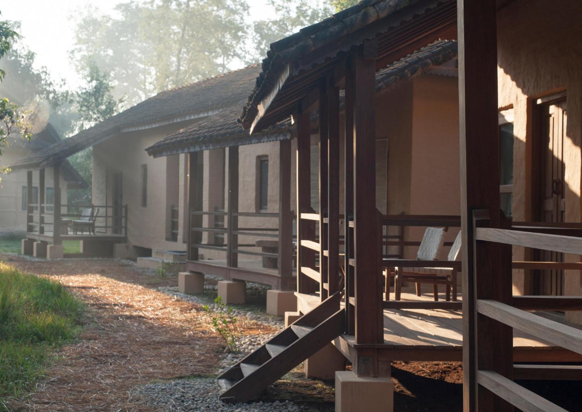 Tiger Tops Karnali Lodge Bardiya Exterior photo