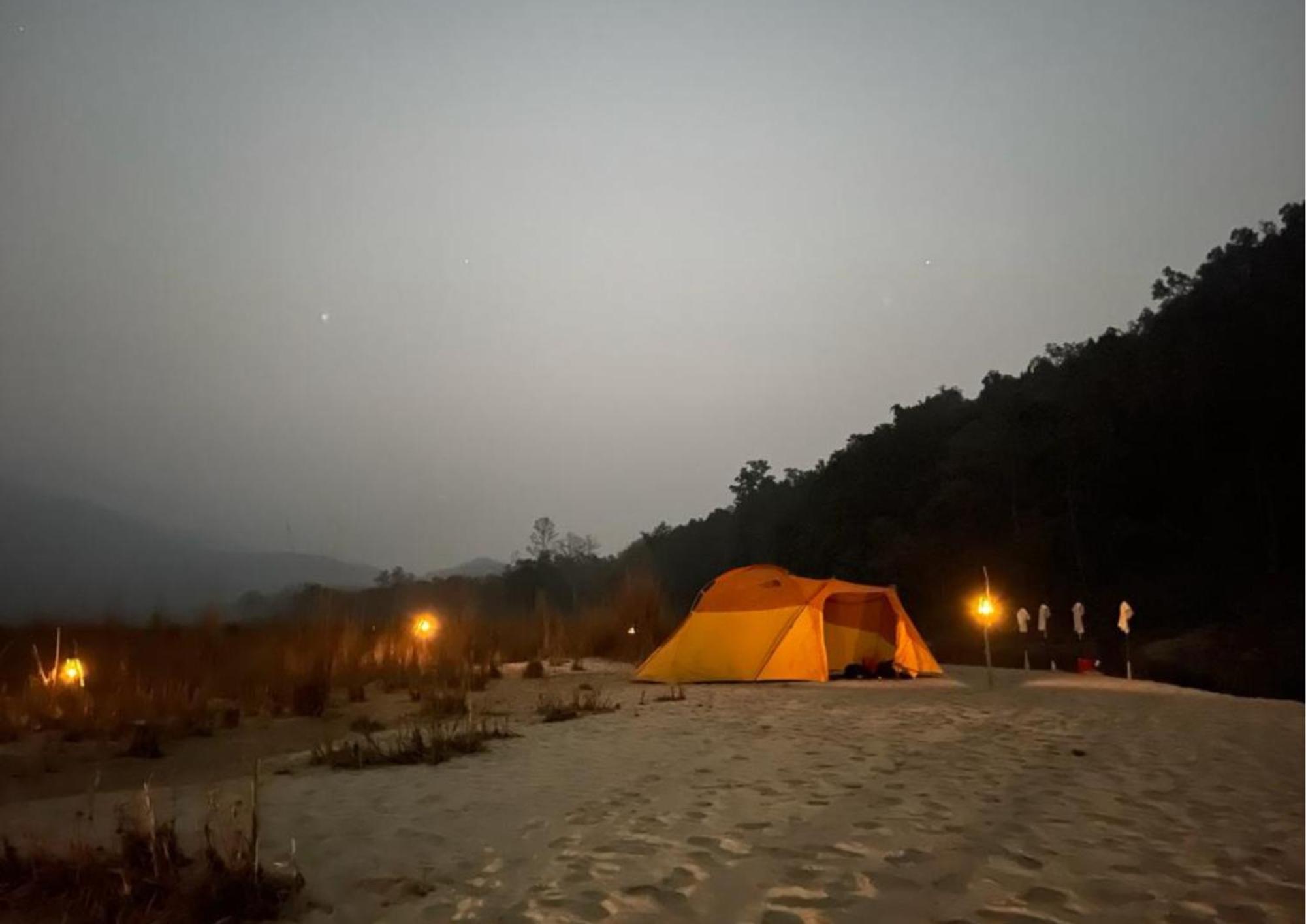 Tiger Tops Karnali Lodge Bardiya Exterior photo